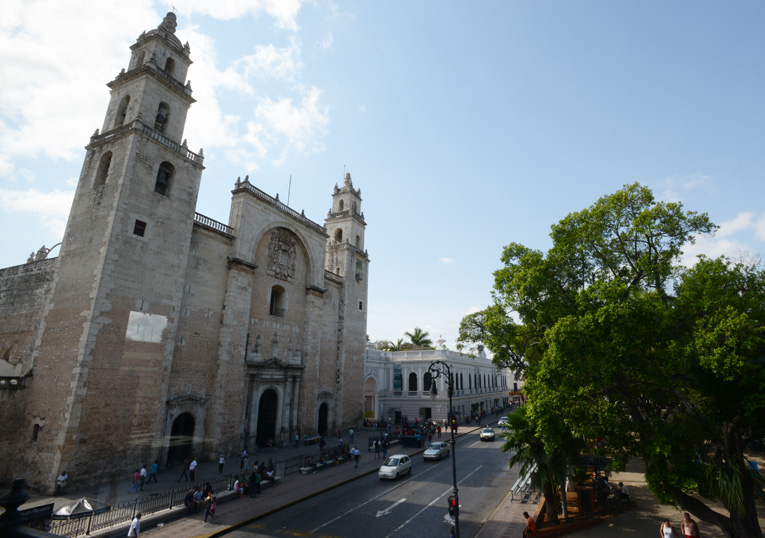 Catedral de Mérida y parque central